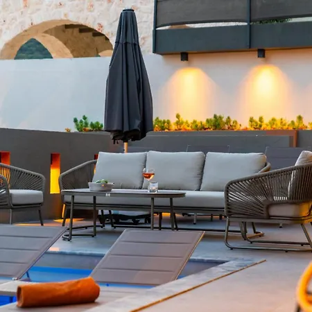 Nova Hotel 4*